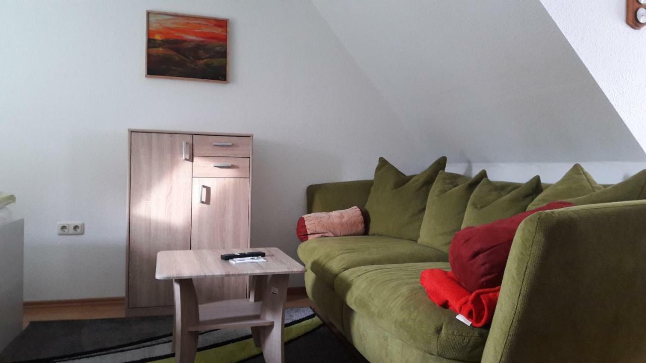 Appartamento Zum Kleinen Riesen Erfurt Esterno foto